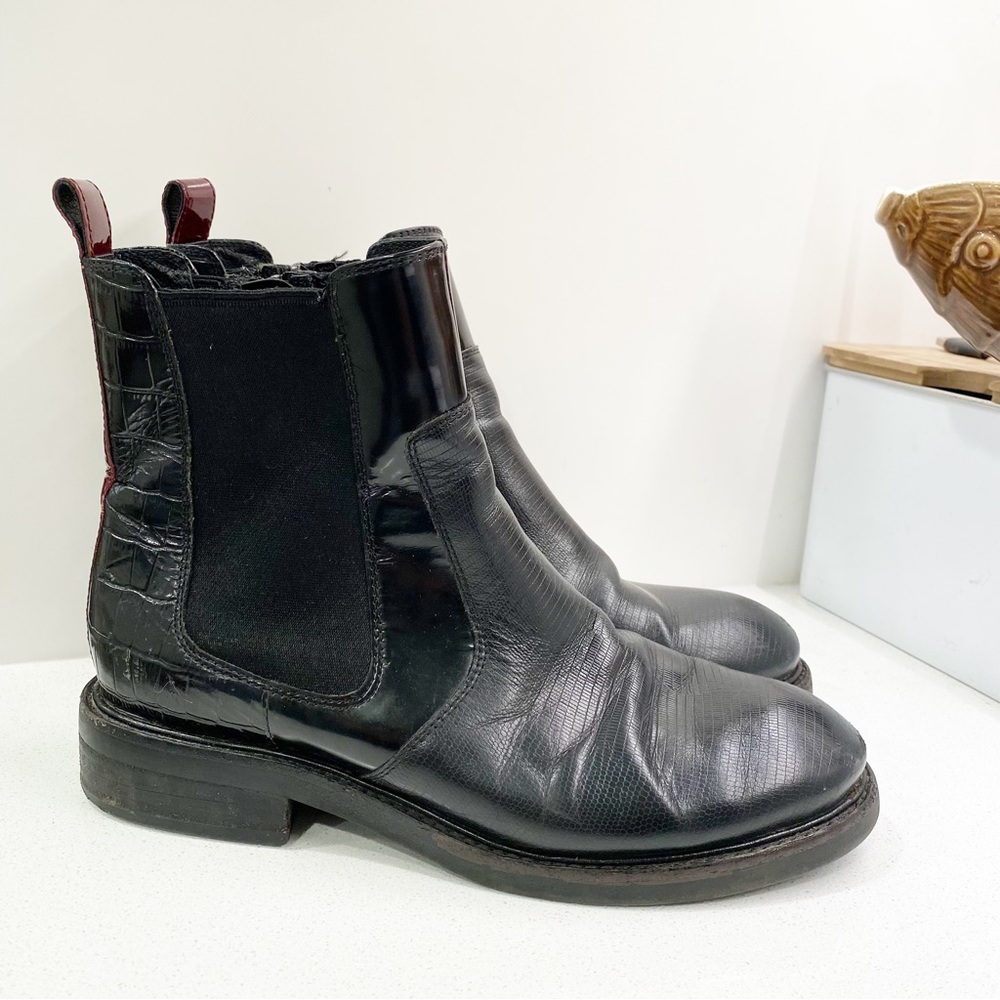Jeffrey Campbell Black Faux Leather Croc Red Stripe Chelsea Boots 7.5